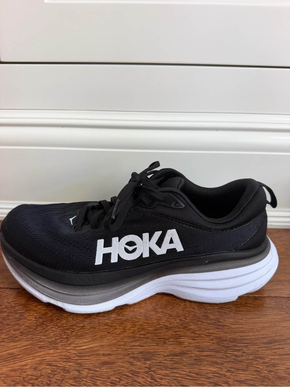 Hoka Bondi 8 Women’s Running Shoe Sneaker 7.5
